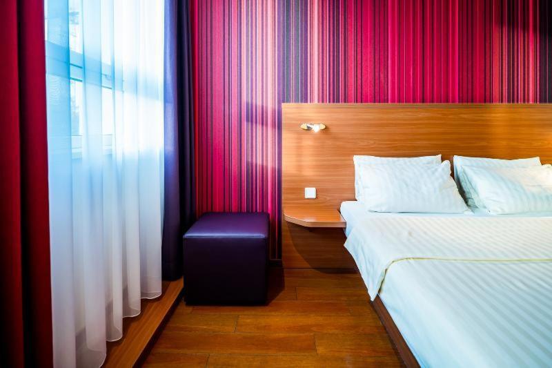 Star G Hotel Muenchen Schwabing Стая снимка